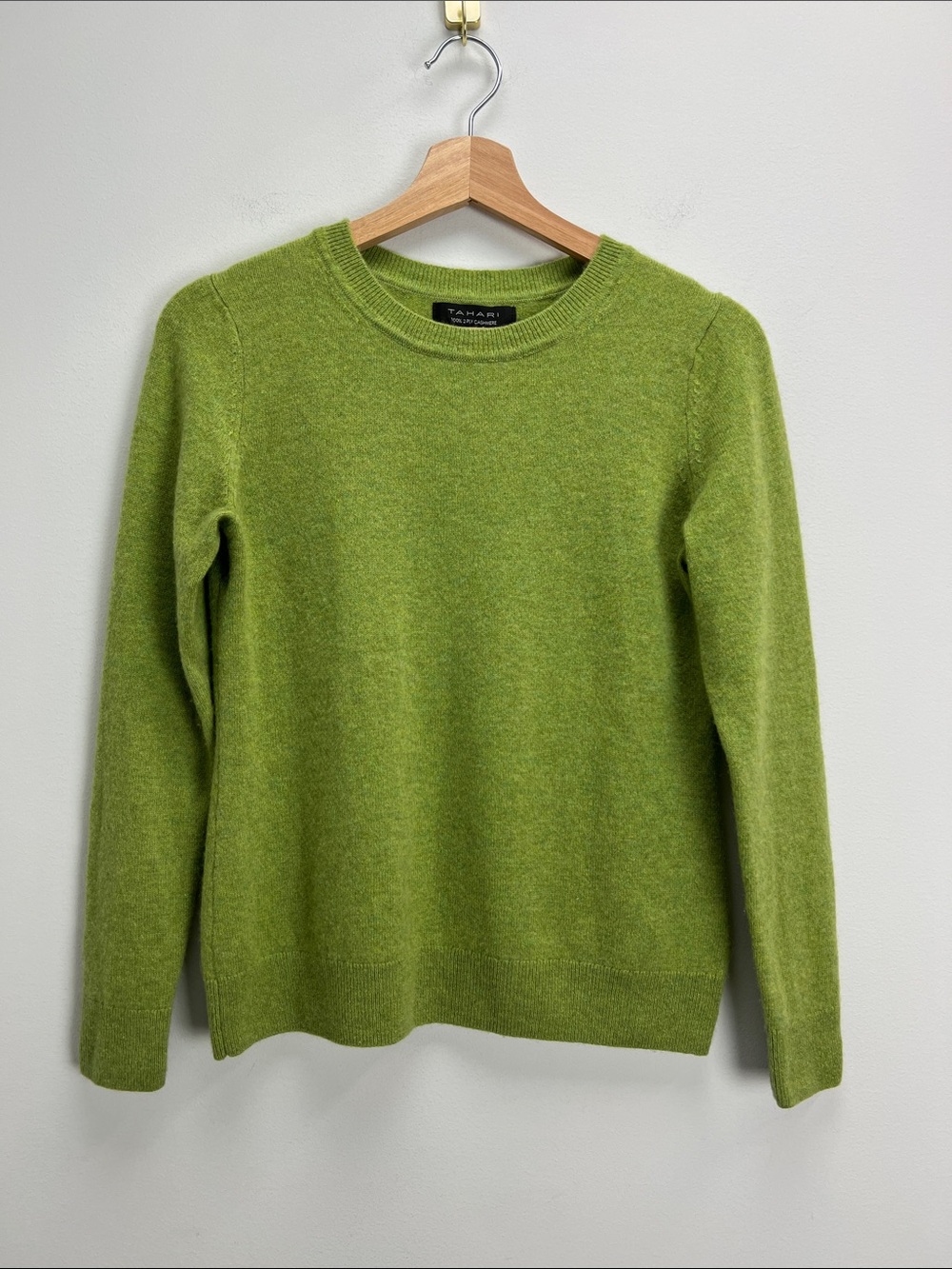 Tahari Green 2 Ply Cashmere Sweater Crewneck Womens Medium Soft Spring